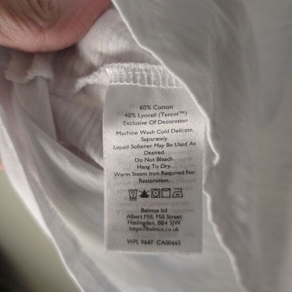 Eddie Bauer Women's Gate Check Sleeveless Split Neck Tunic White 2XL - Picture 6 of 6